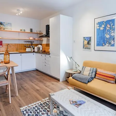 Happy Corner In The Heart Of By Lovelystay Oporto